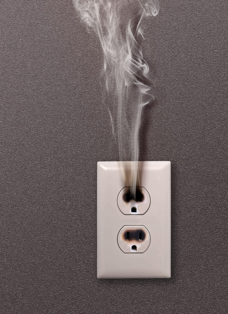 Short Circuit - Smoking Outlet