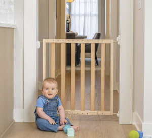 Babyproof - Wall-mounted babygate